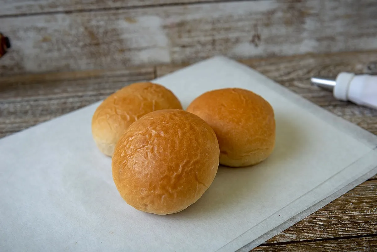 Rolls & Sweet Breads, Fresh-pulled rolls and sweet breads.